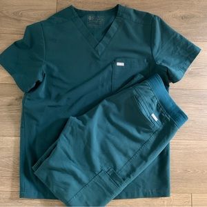 Caribbean Blue Men’s Scrub Set